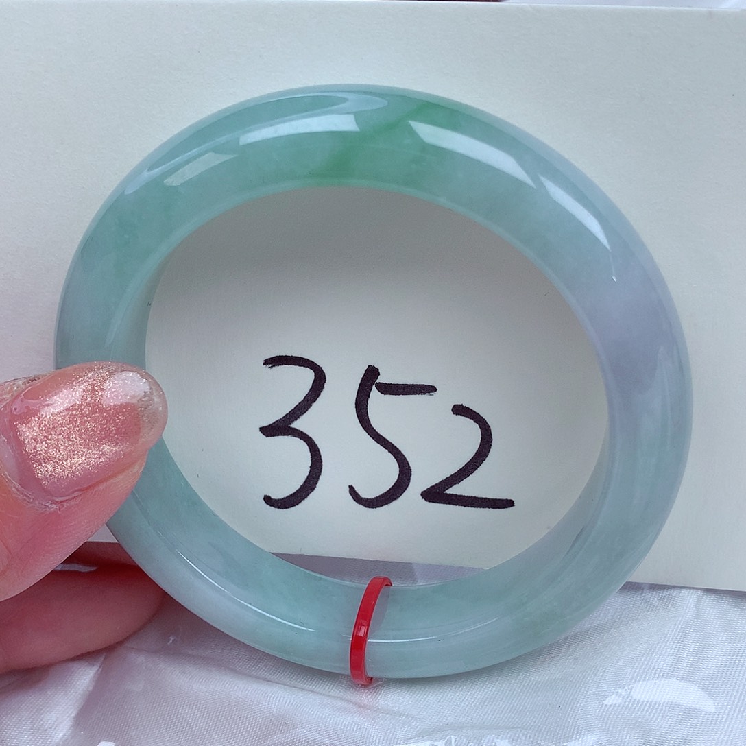 翡翠手镯未镶嵌翡翠