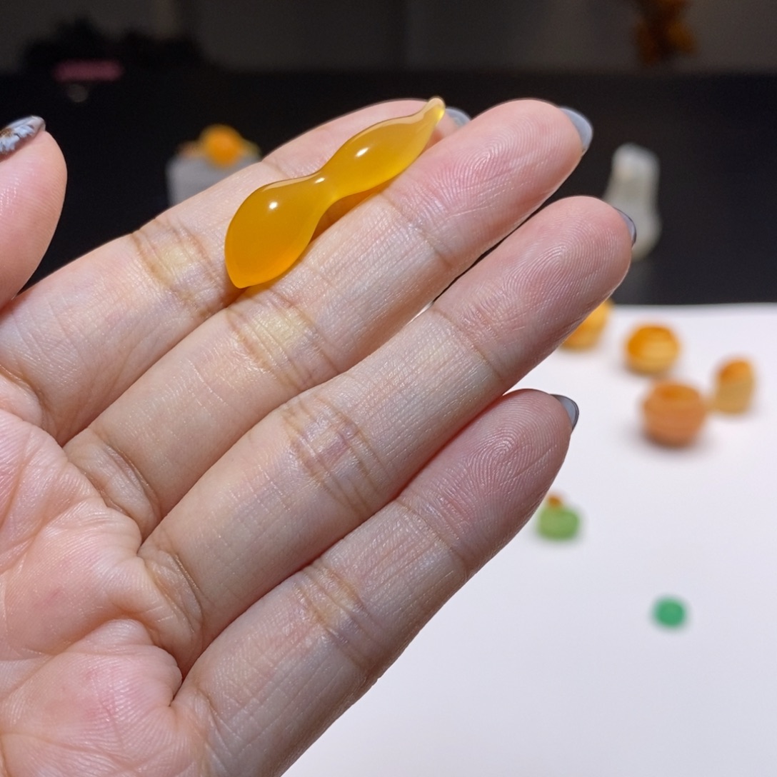 石英质玉（缅黄）未镶嵌珠宝半成品