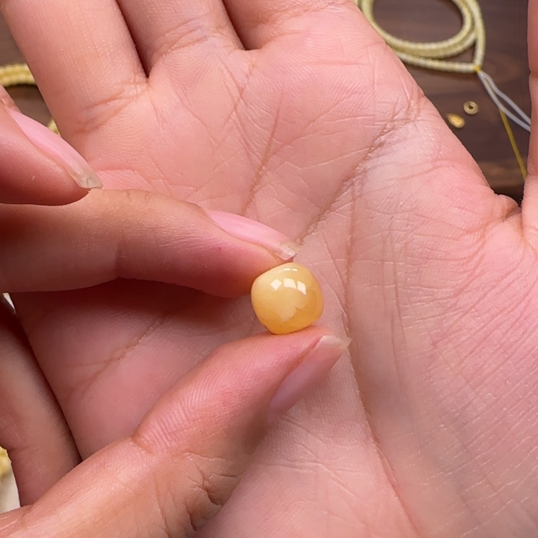 琥珀未镶嵌珠宝奇石9.1