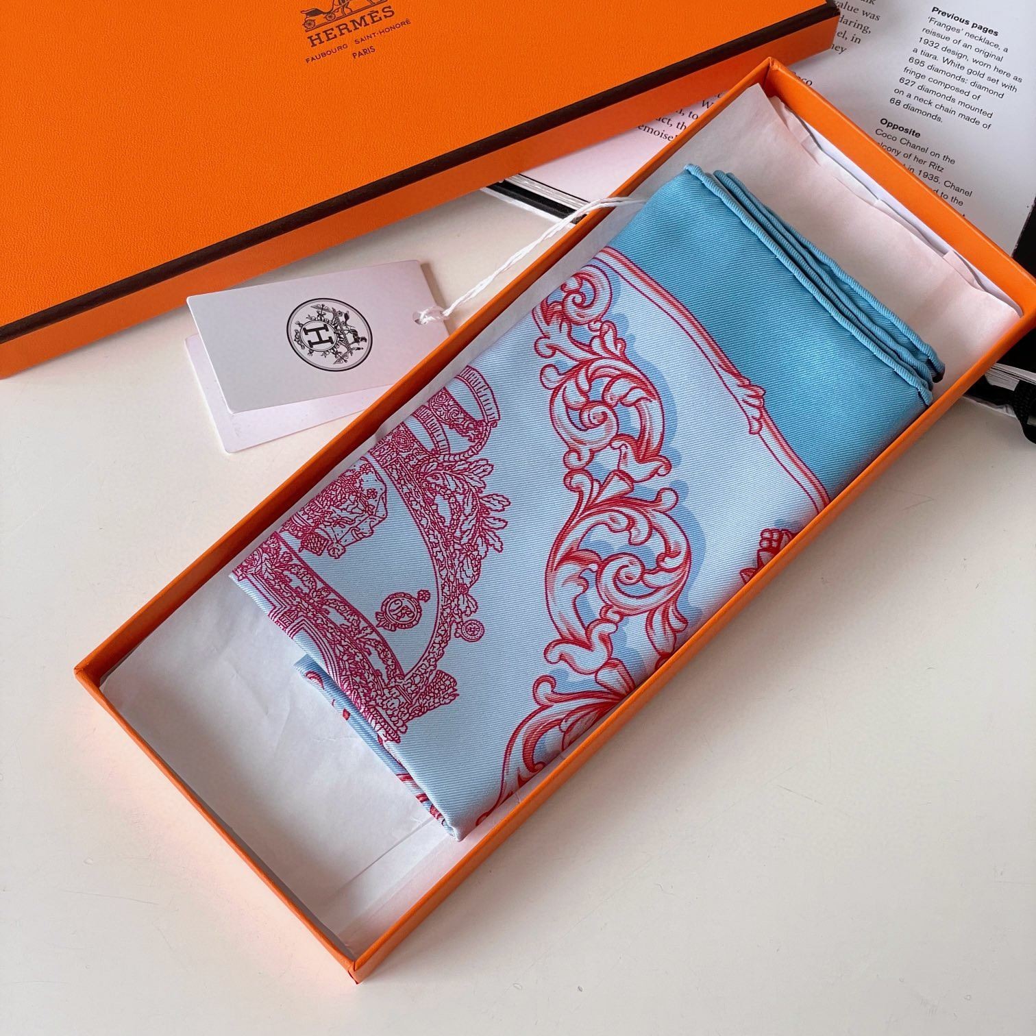 95新 Hermes/爱马仕 金质马车丝巾 JM10-0589