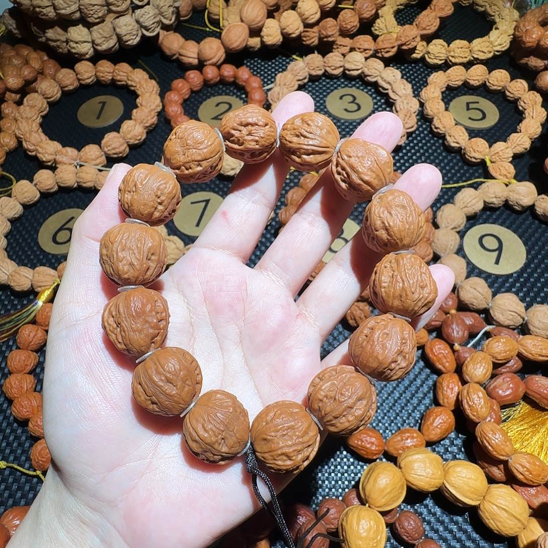 木质类文玩核桃吊招财蛙