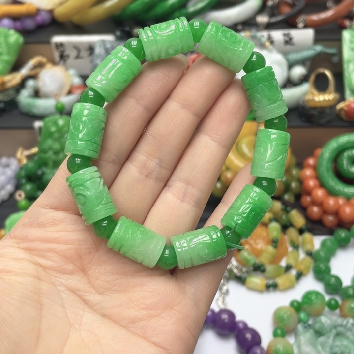 梦***飞查罗石合金手绳手链30