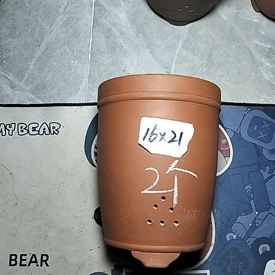 红泥三线两个花盆花泥