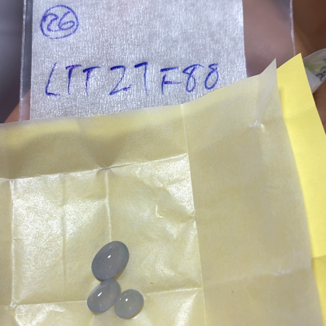 定制翡翠未镶嵌L**?不