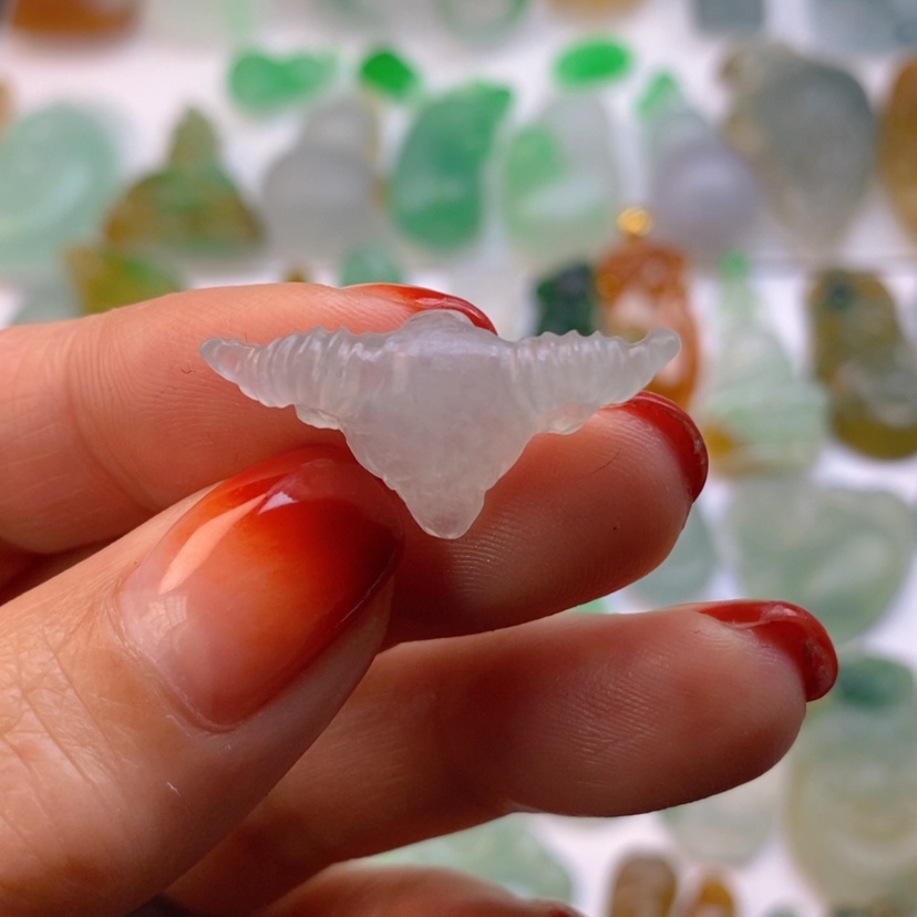 【闪购商品】定制翡翠未镶嵌牛首