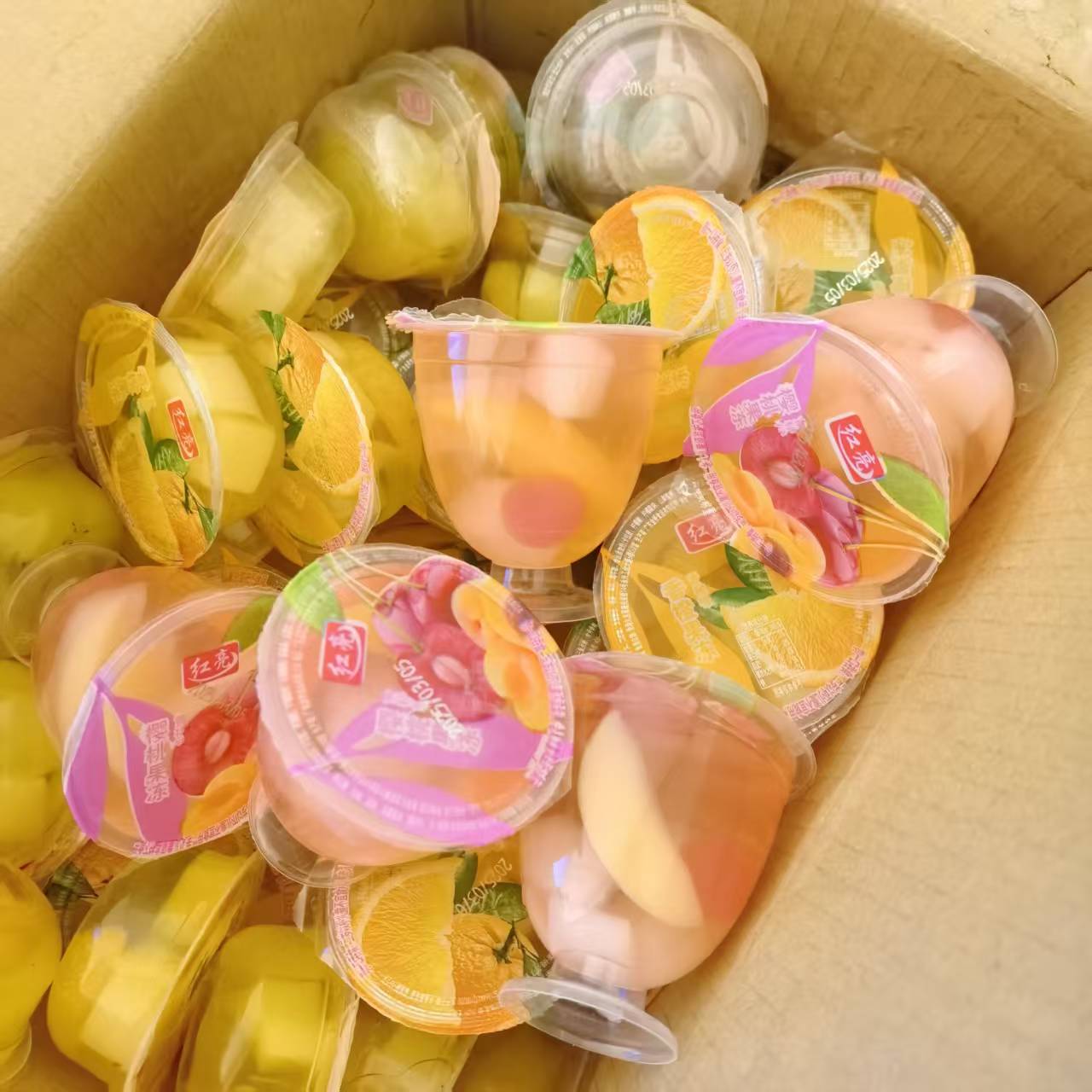 杯子果冻两种口味混发一斤