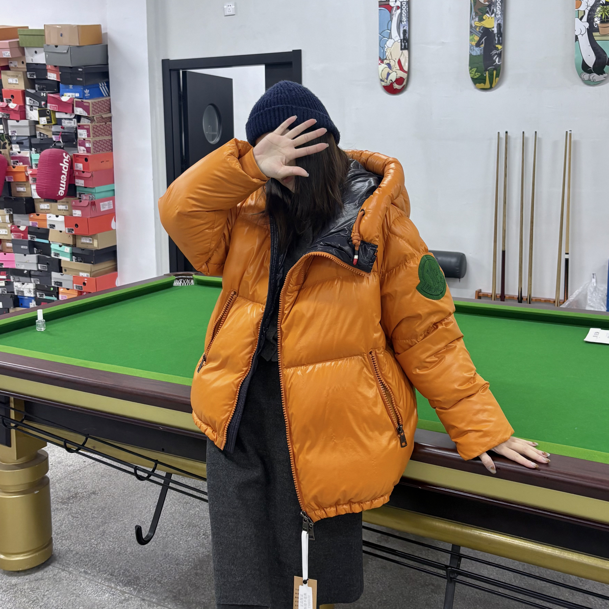 99新 MONCLER 橘色袖标大logo连帽羽绒服 1码 ys000131