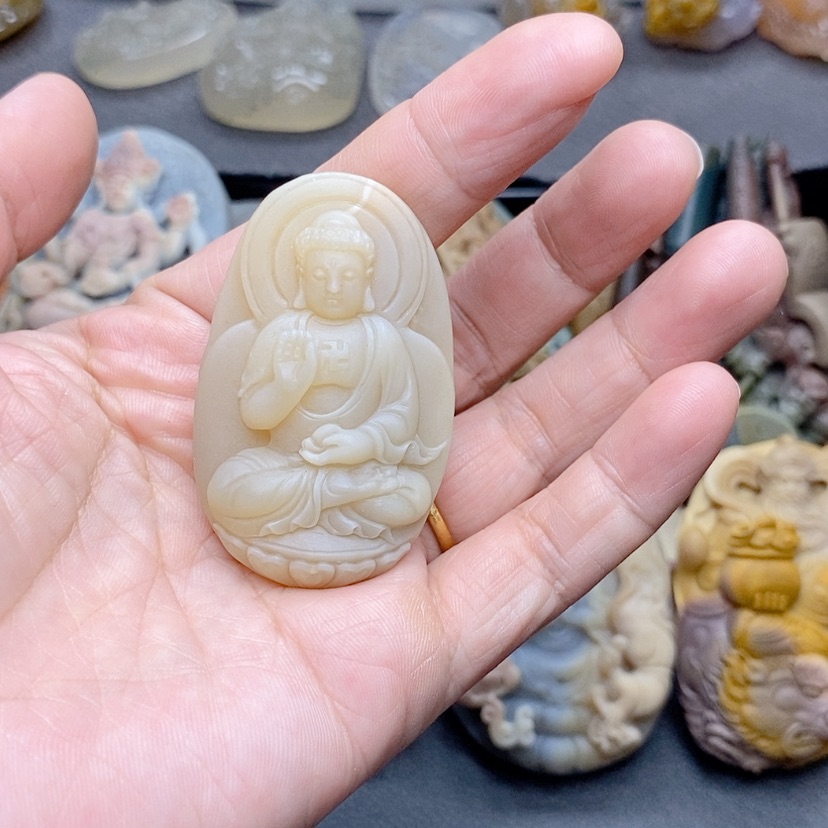 【闪购商品】定制石英质玉吊坠未镶嵌