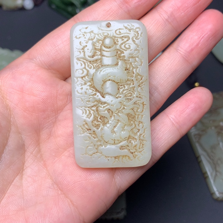 和田玉颈饰未镶嵌