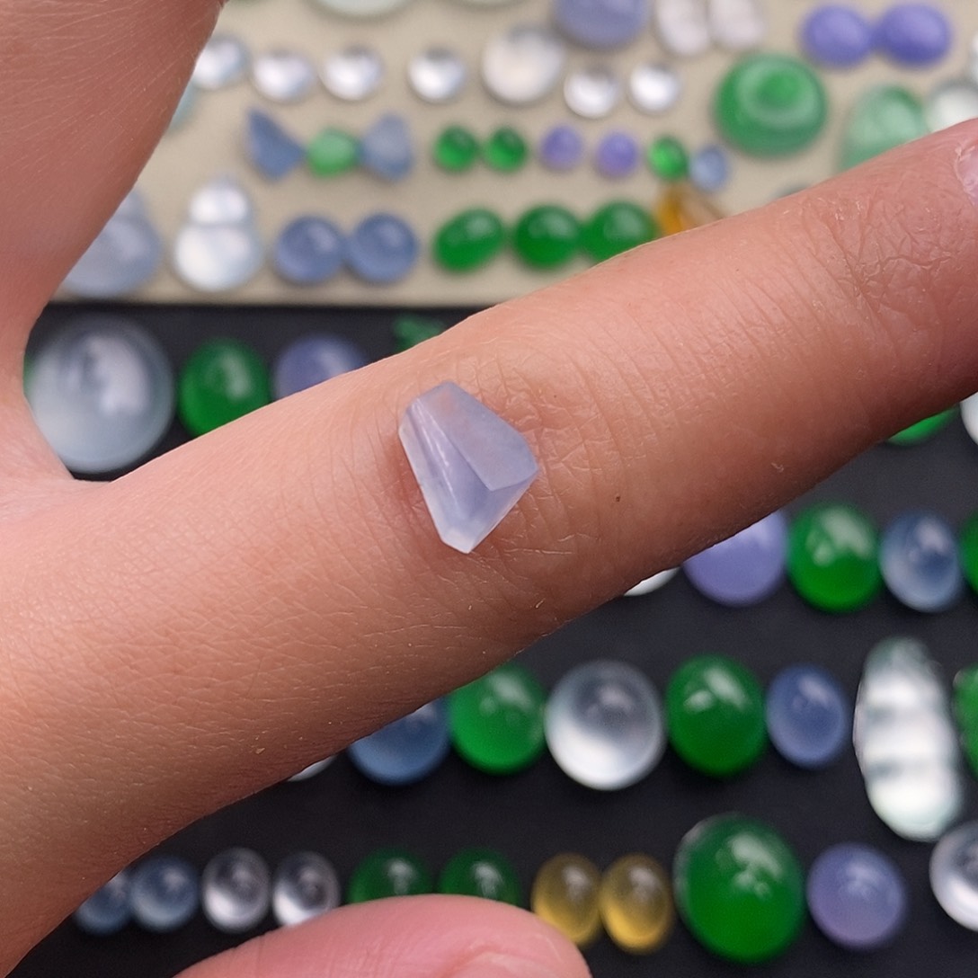 定制翡翠未镶嵌翡翠