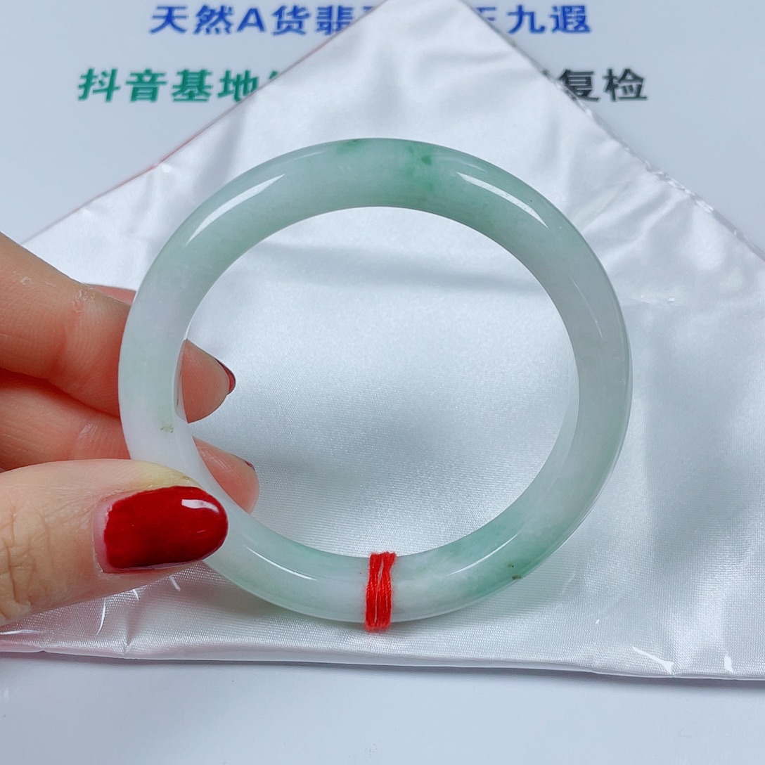 翡翠未镶嵌手镯圈口60.6宽11.5厚9