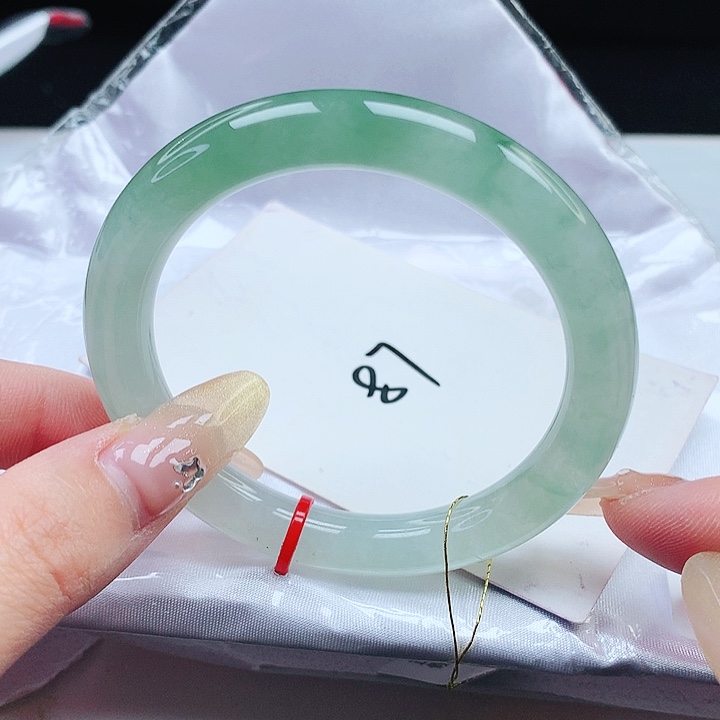 翡翠手镯未镶嵌52.2 圆条