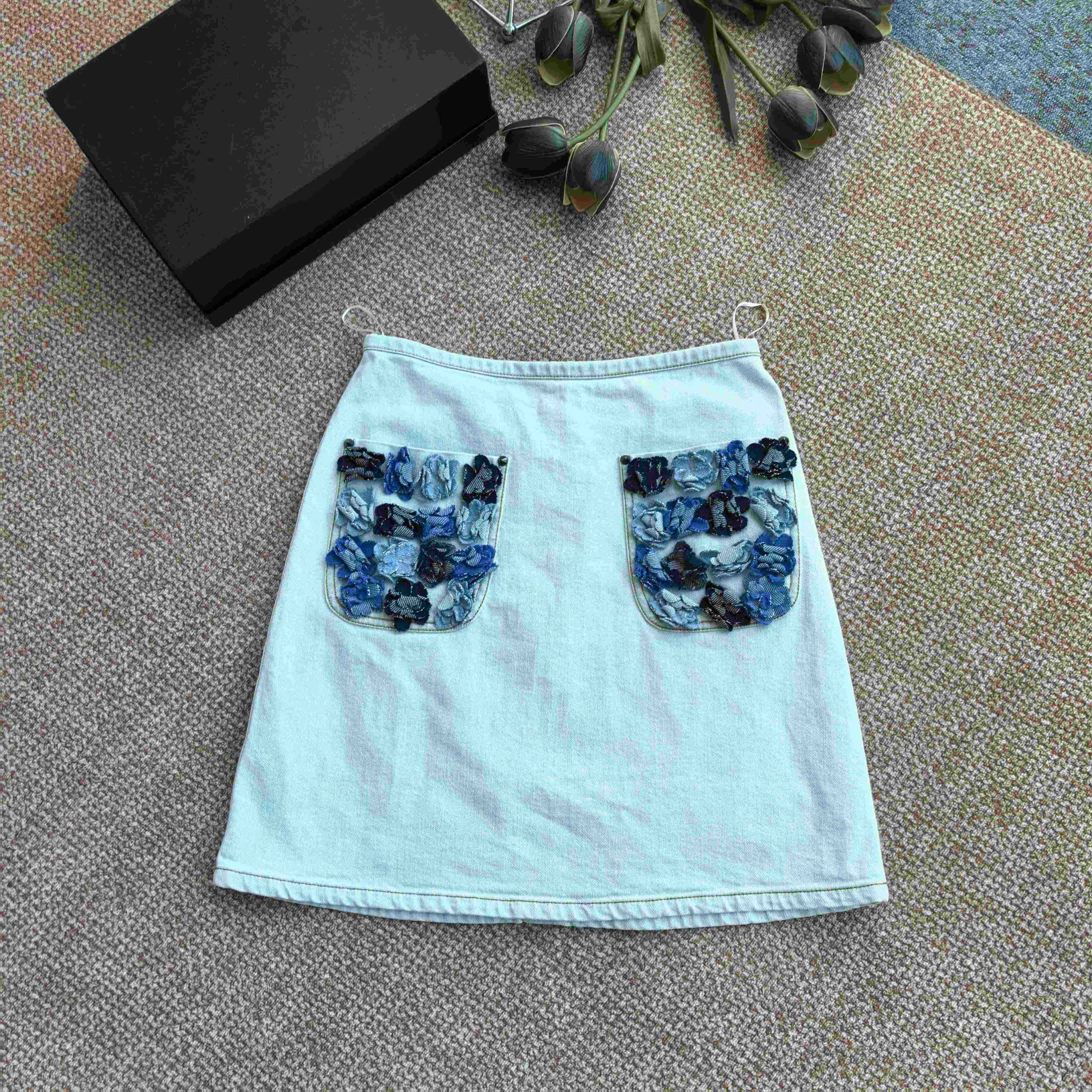 99新 FENDI/芬迪 A10596 牛仔半身裙 99新 40码 腰围68 衣长47