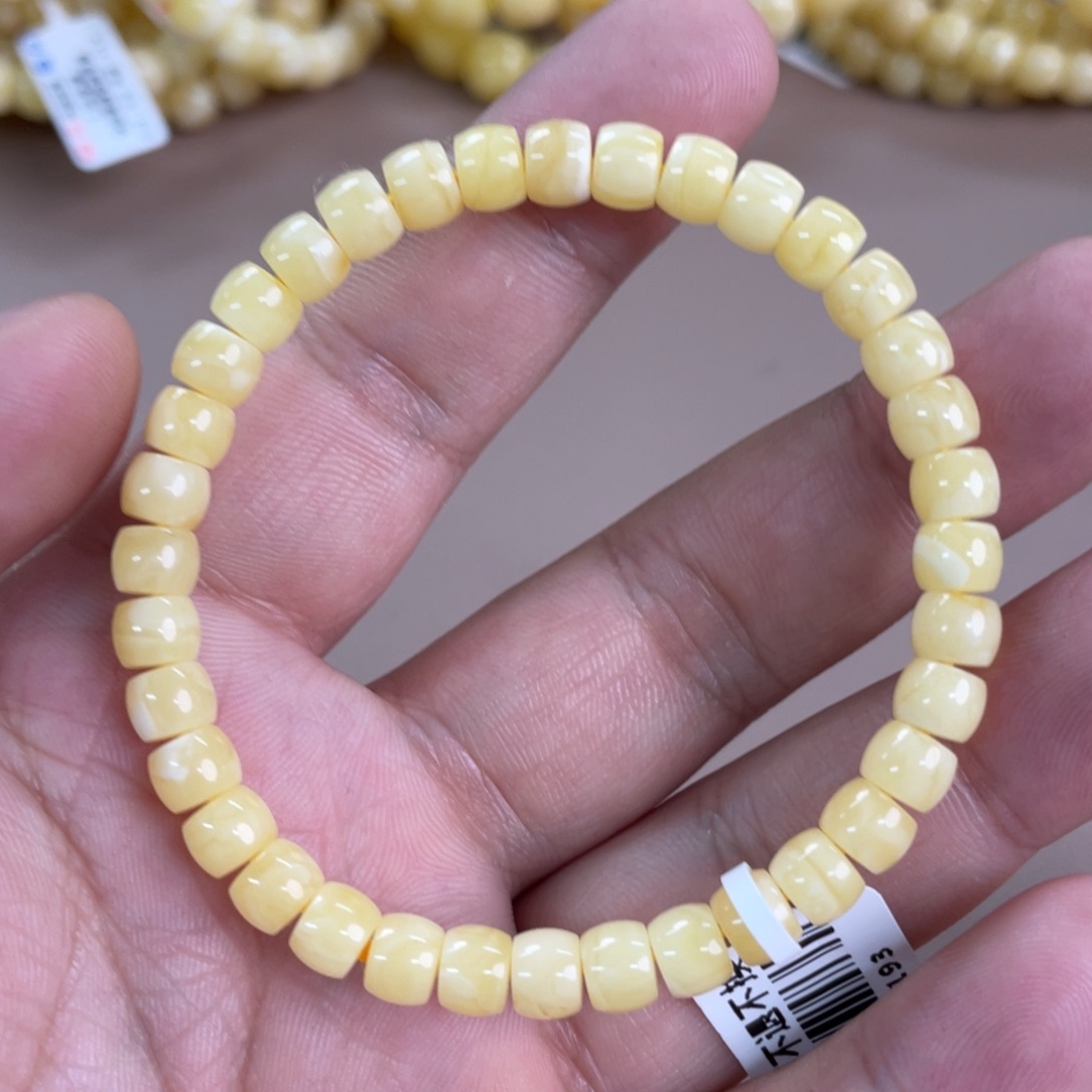 琥珀裸石未镶嵌1190000000