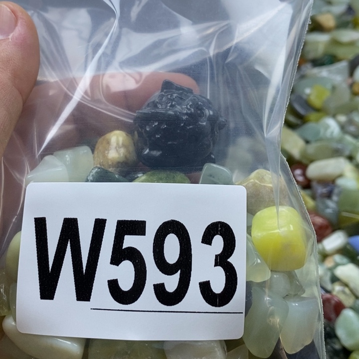 蛇纹石玉未镶嵌珠宝奇石