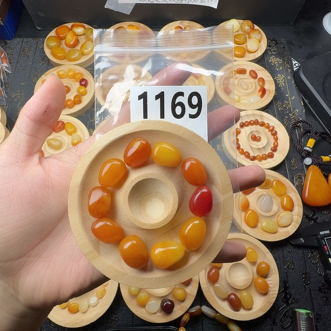 你***一手串未镶嵌和田玉