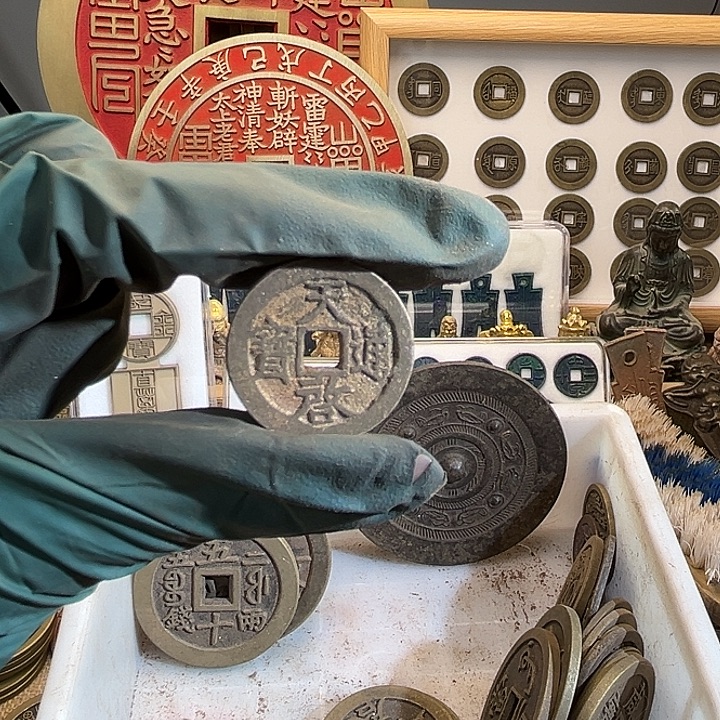 东***牛铜现代翻砂工艺作品