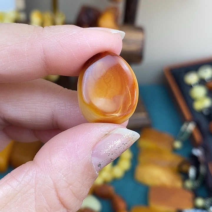 用***4蜜蜡未镶嵌裸石钥匙扣