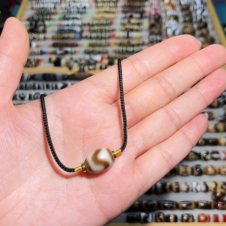 玛瑙/玉髓合金颈饰