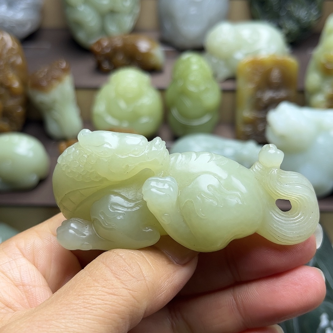 和田玉未镶嵌挂件