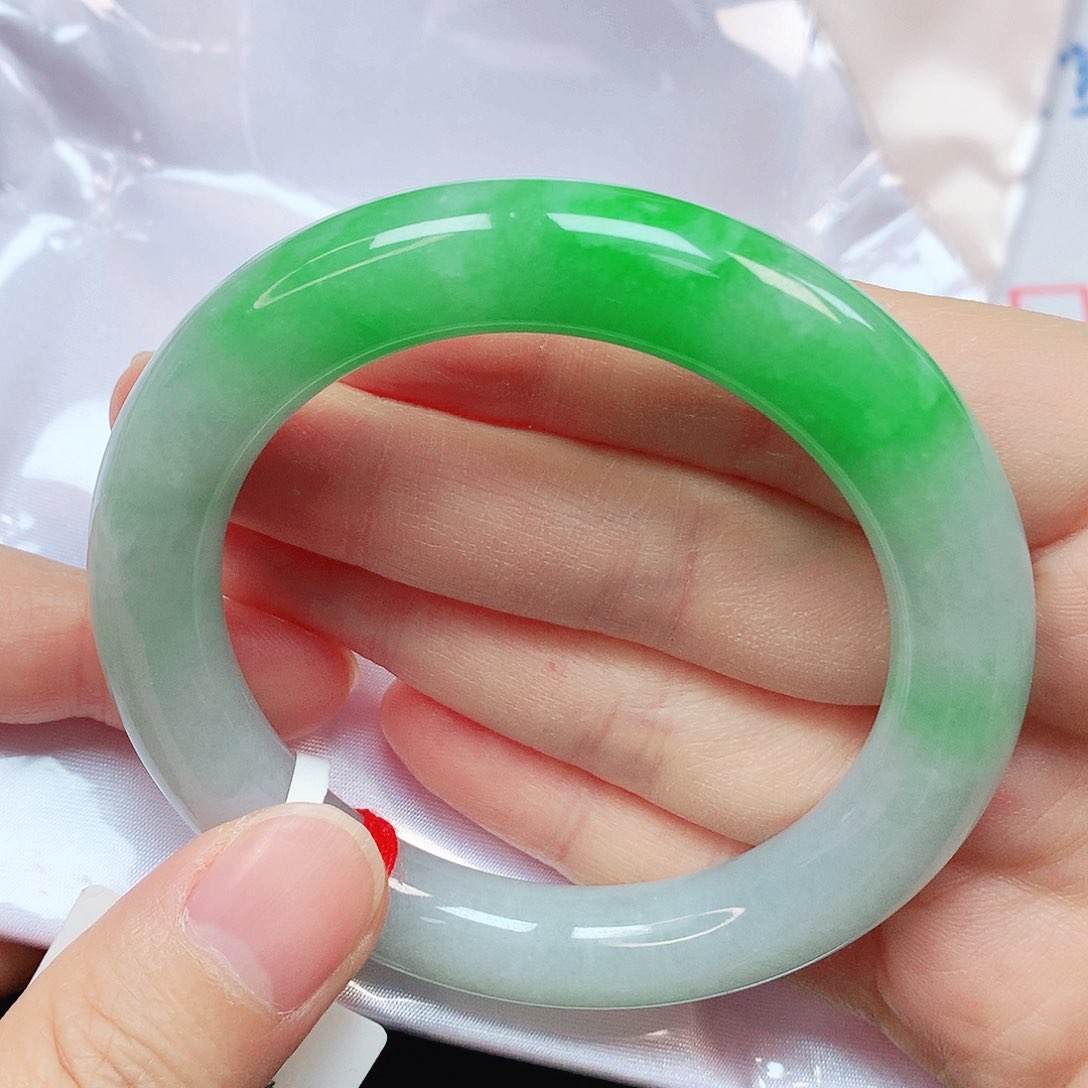 未镶嵌手镯翡翠抖音056