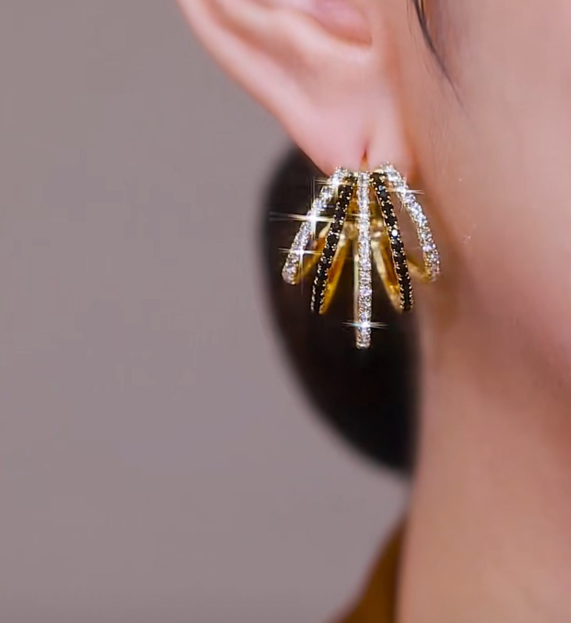 925银针耳饰   精致时尚超闪黑白镶钻多层耳圈女气质耳饰