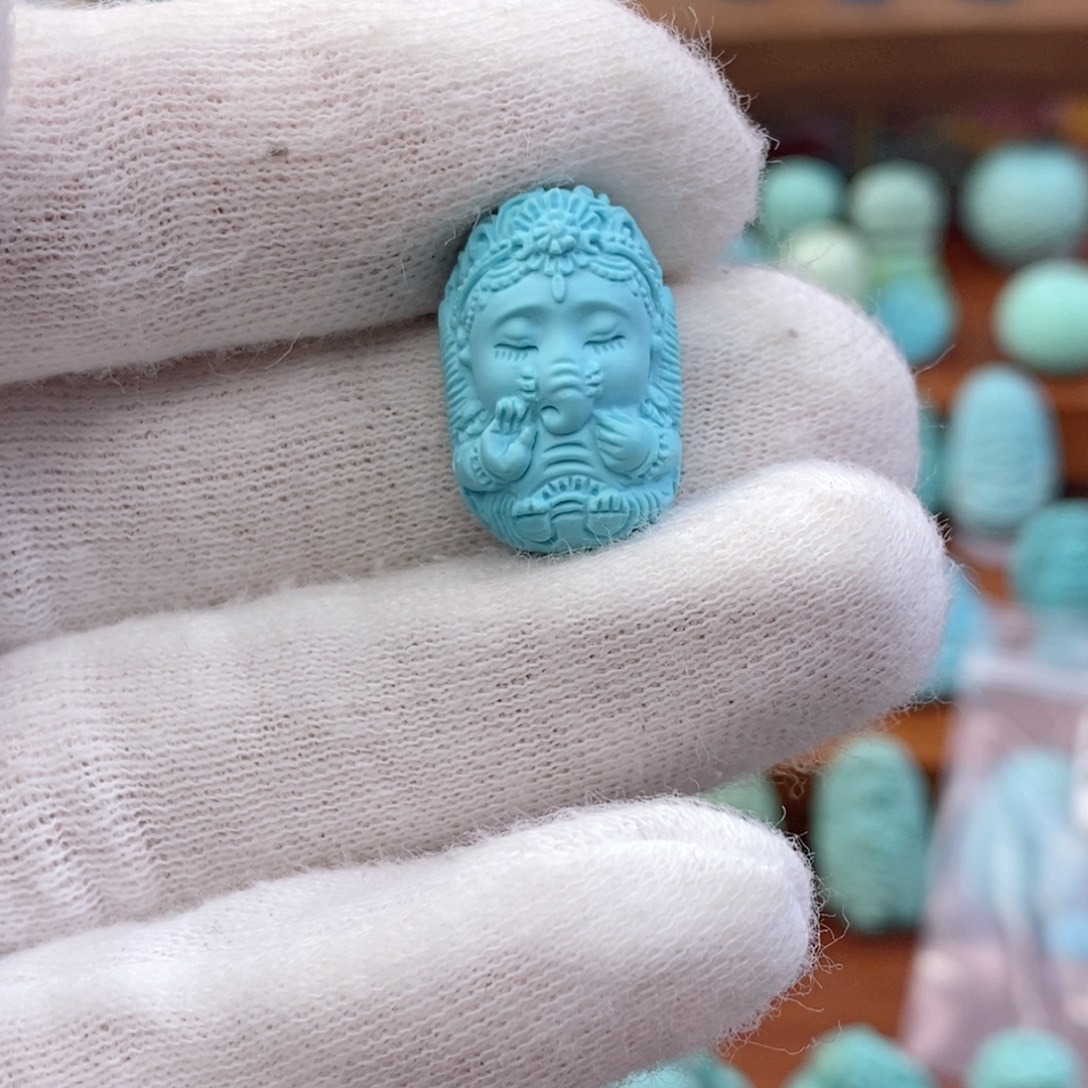 绿松石未镶嵌珠宝奇石