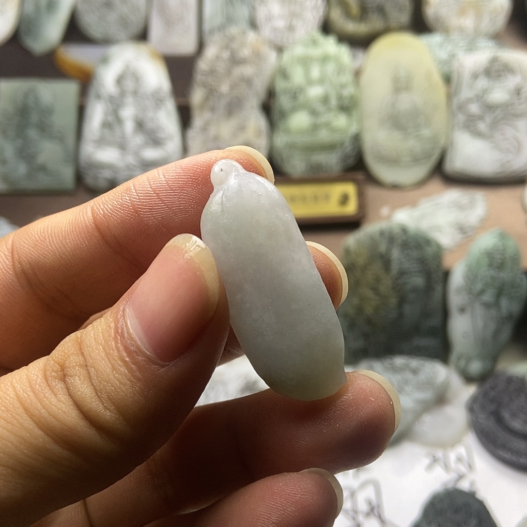 定制翡翠未镶嵌翡翠