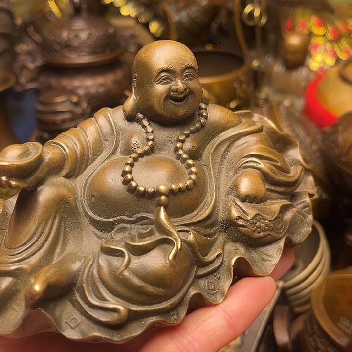 精美铜器批发档口