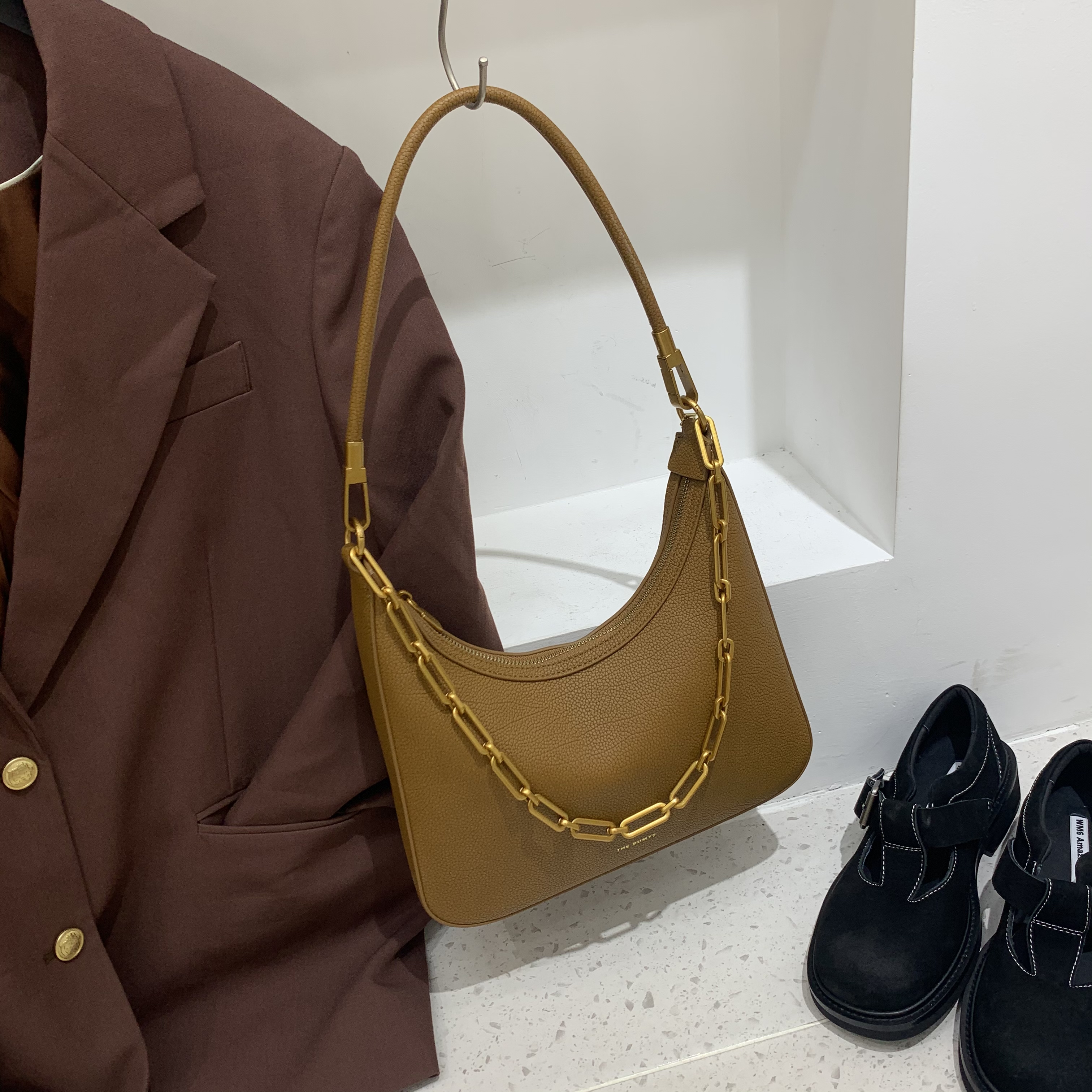 【英柏甄选】BD-B891-宝藏驼 然与纯小众设计感时尚单肩百搭女包