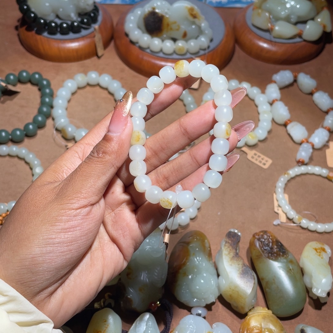 和田玉未镶嵌手链