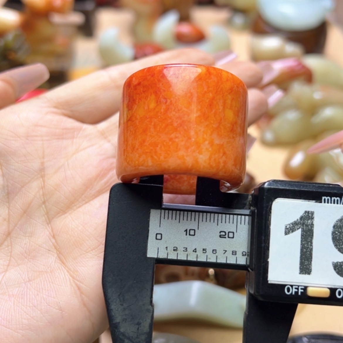 【闪购商品】蛇纹石玉颈饰未镶嵌