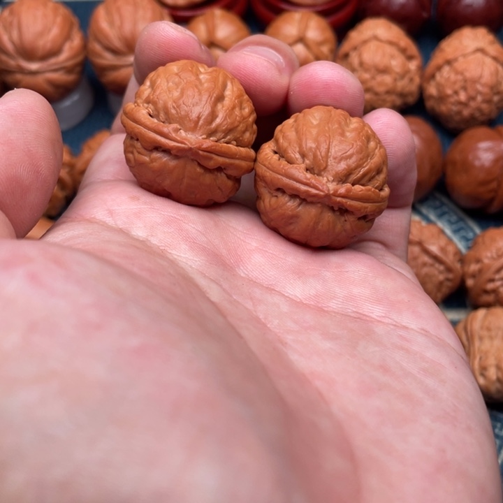 把件文玩核桃肉球