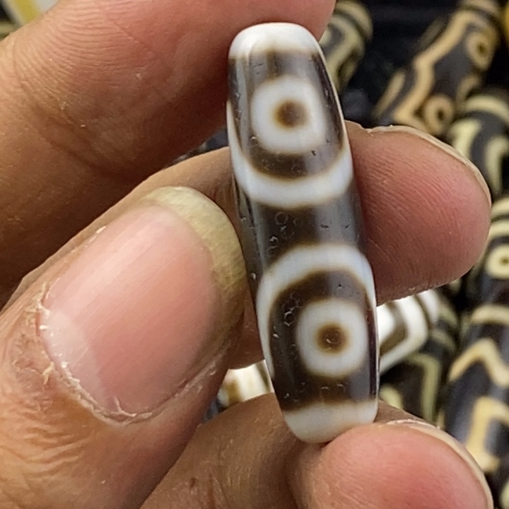 只买单纯的吊坠，没带链子，属的性质。