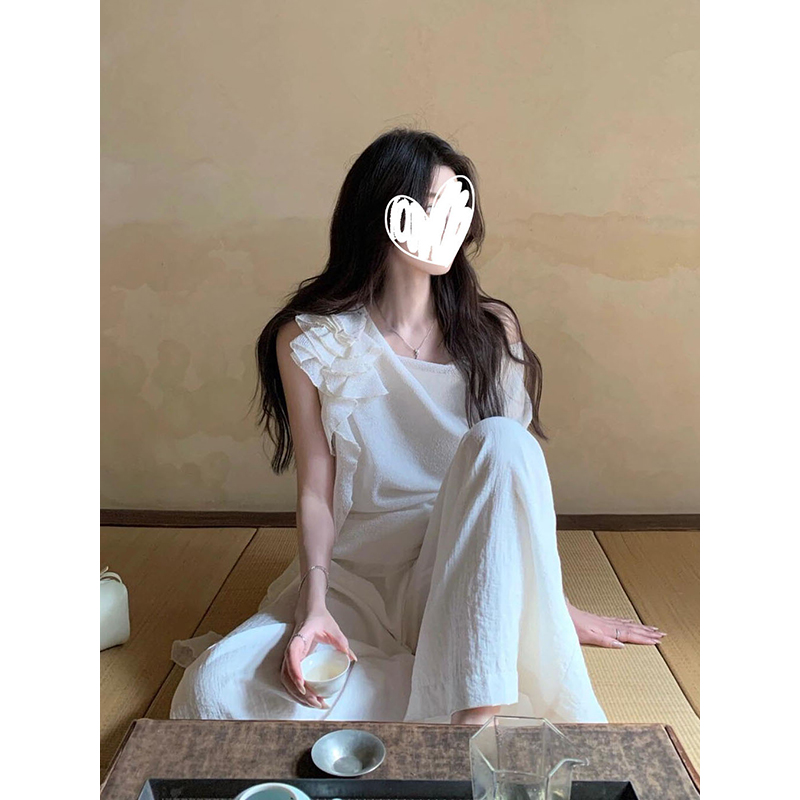 纯欲辣妹时尚套装女夏季2025新款斜肩荷叶边上衣阔腿裤气质两件套
