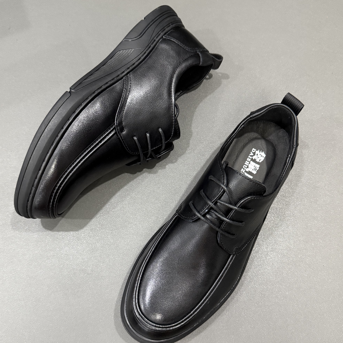 新款头层牛皮休闲皮鞋