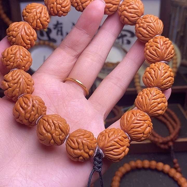 手串桃核龙纹桃核