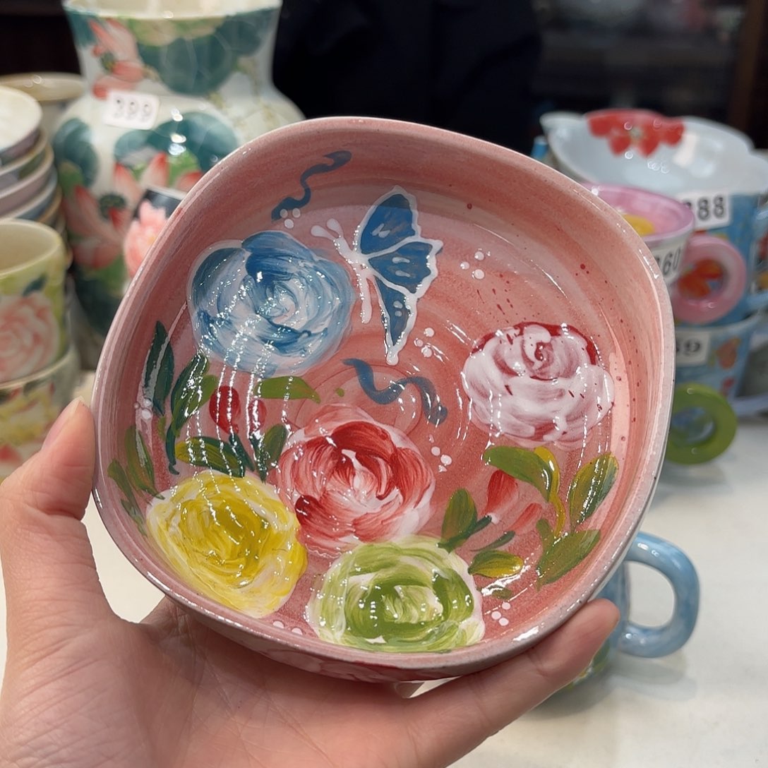 瓷片兔兔好可爱呀打