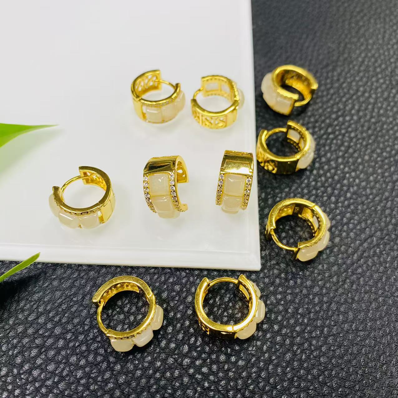 「戴琴珠宝」DQ261-和田玉银镶耳饰（多样性发其一）