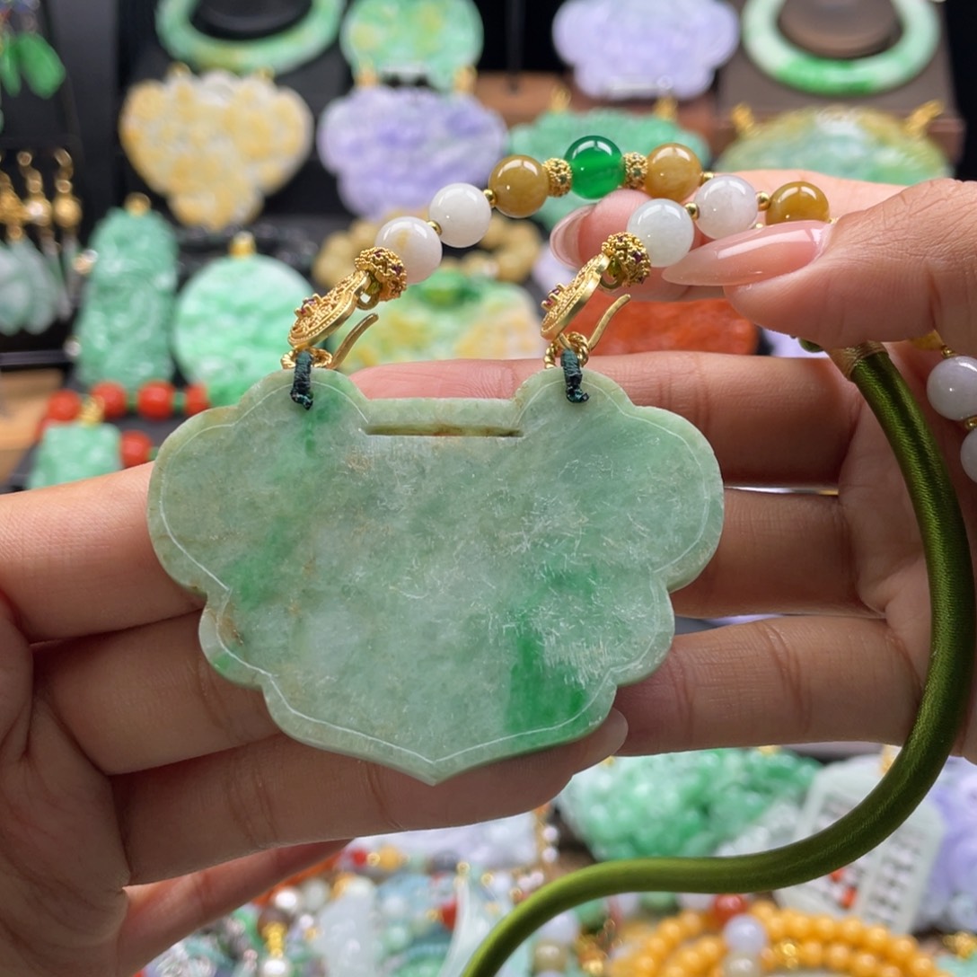 翡翠未镶嵌颈饰代编织