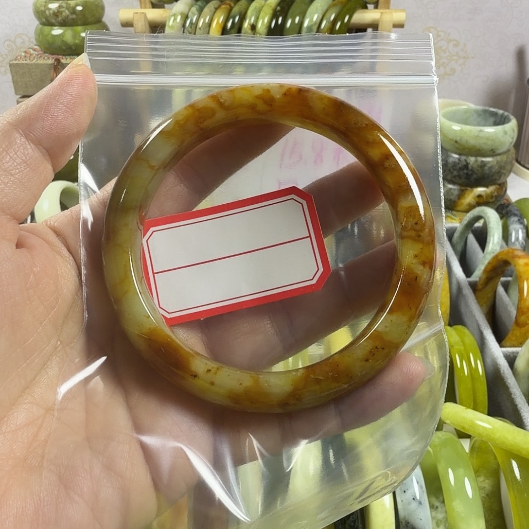 红***升蛇纹石玉未镶嵌手镯