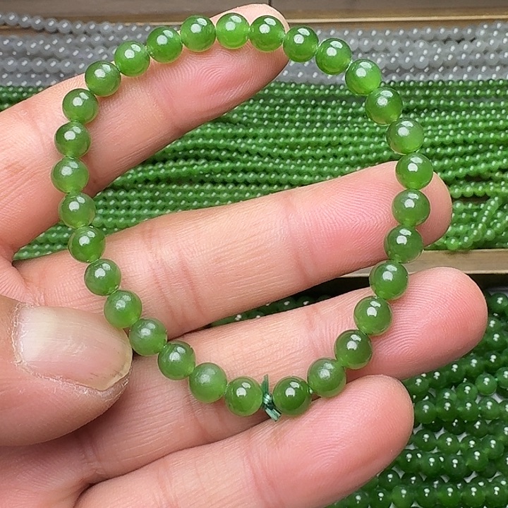 和田玉未镶嵌颈饰碧玉冰阳绿卡6手串