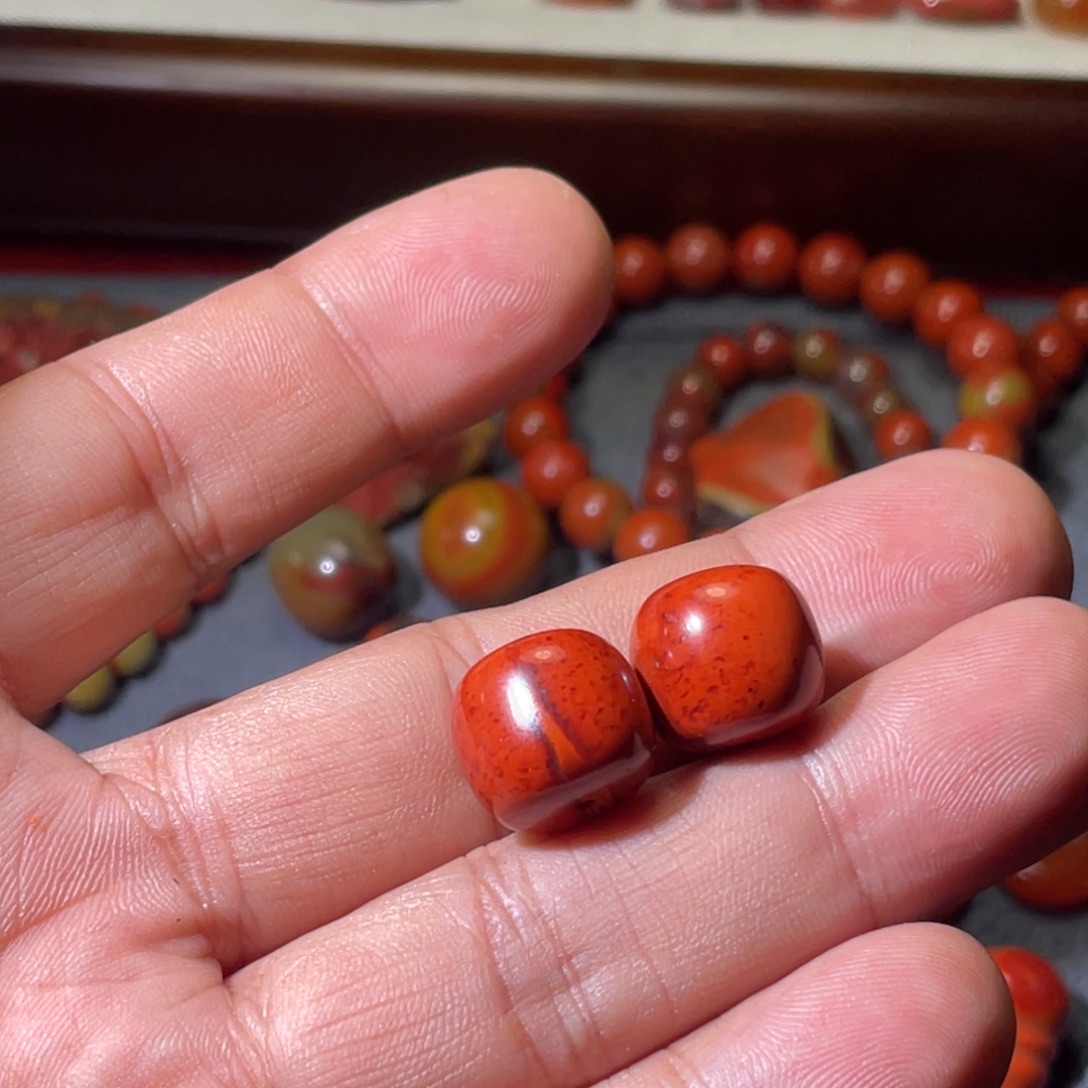 无***8南红玛瑙未镶嵌手链14+单珠两个