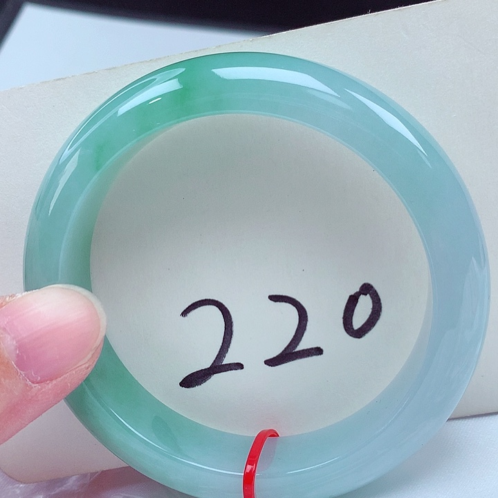 翡翠未镶嵌手镯翡翠