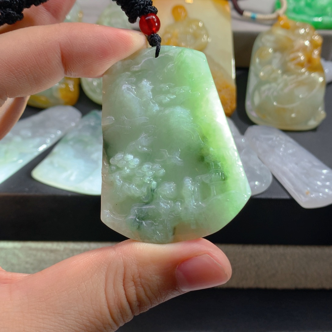 翡翠未镶嵌颈饰翡翠
