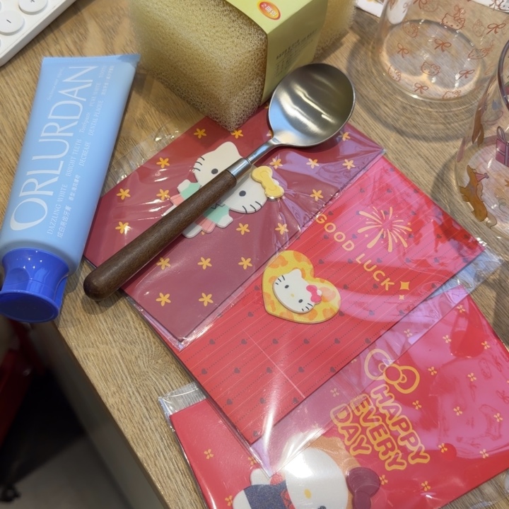 红包一份牙膏1勺子2洗碗棉1