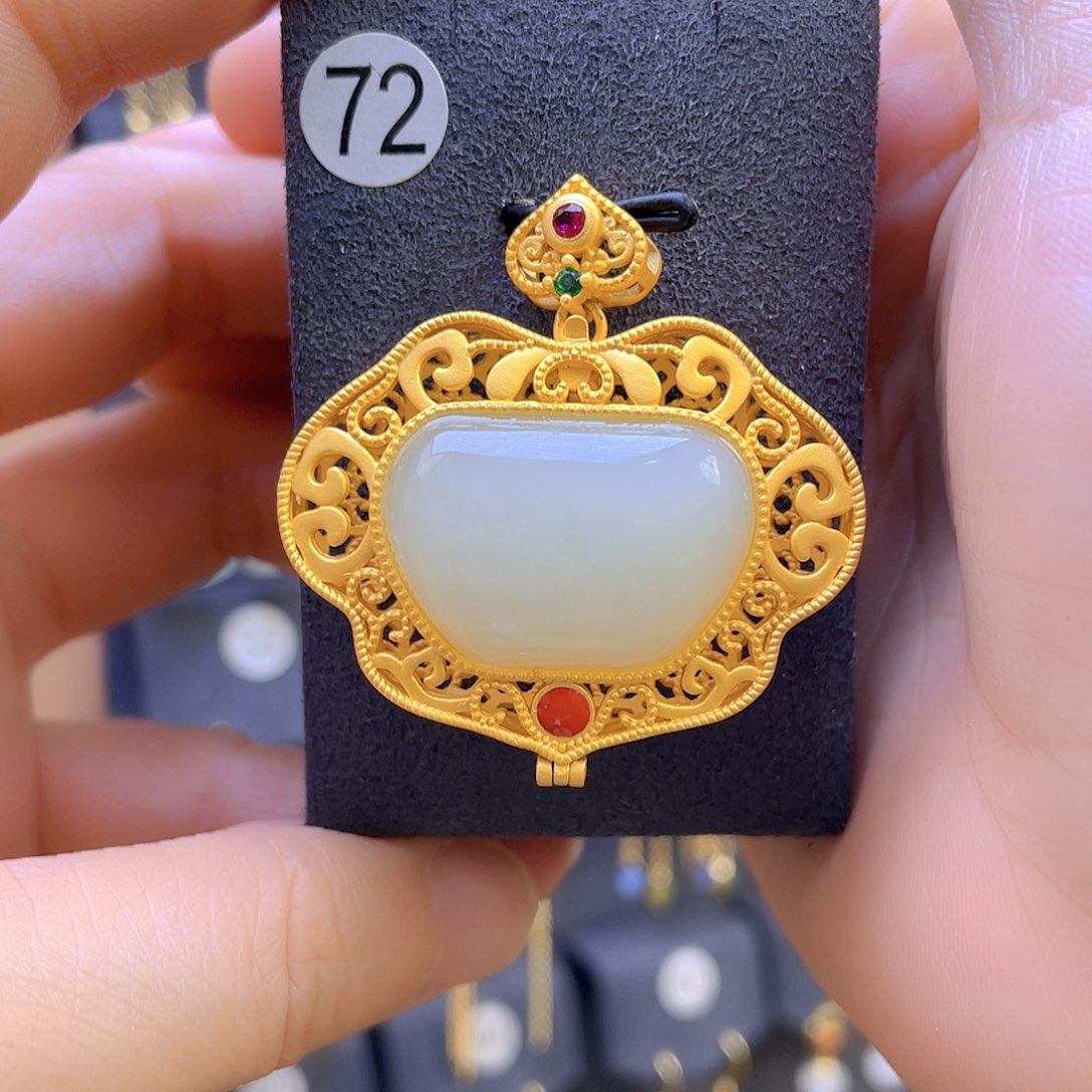 和田玉颈饰银S925镀金镶嵌