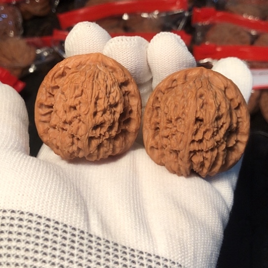 文玩核桃把件南疆石40