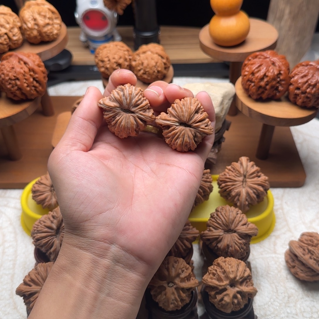 文玩核桃吊坠42楼子