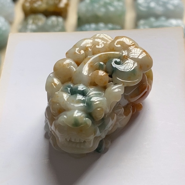 翡翠颈饰未镶嵌天然翡翠貔貅吊坠